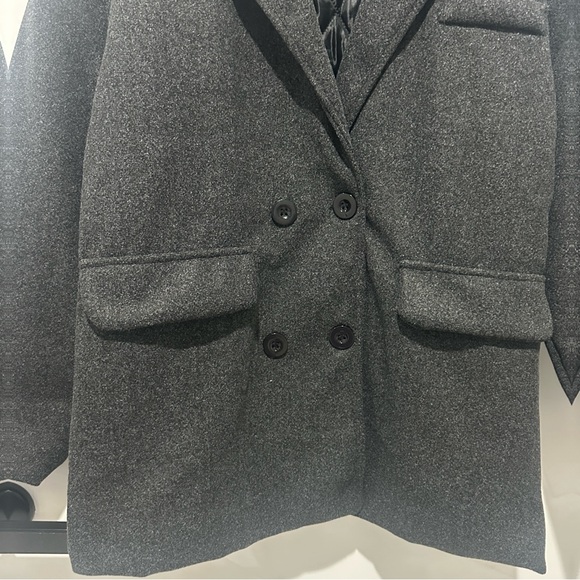 GRAY COAT WITH LIGHT INSIDE PADDING - Picture 4 of 11